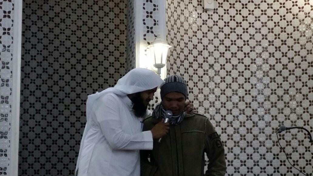 alqwareer's tweet photo. الدورة الشرعية التي اقيمت بجامع قرية القوارير  واسلام فلبيني في آخر يوم
جزاكم الله كل خير http://t.co/Xu9WSXtMVn