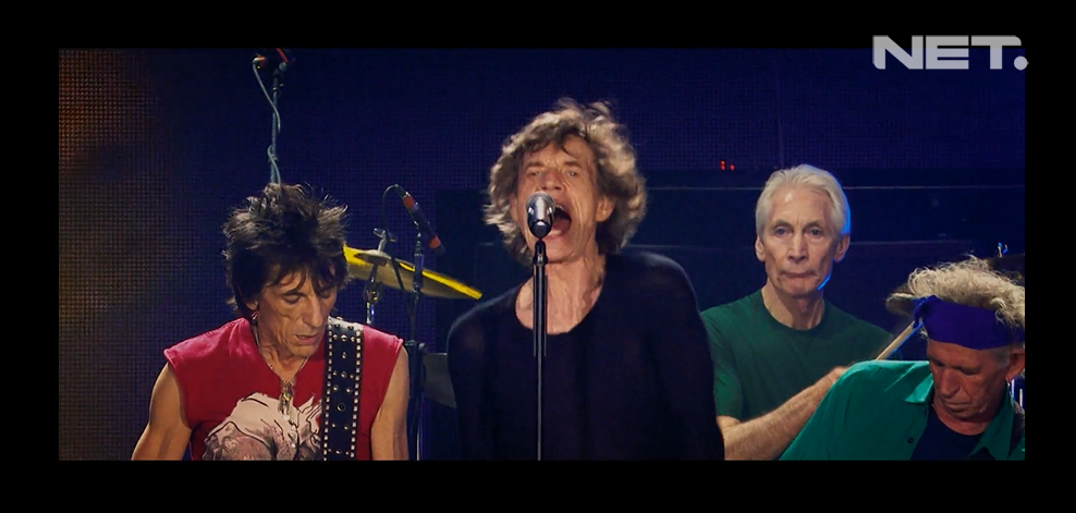 mdtvindonesia's tweet photo. I was born in a crossfire hurricane
And I howled at my ma in the driving rain
#RollingStonesOnNETtv http://t.co/AOic3o6kih