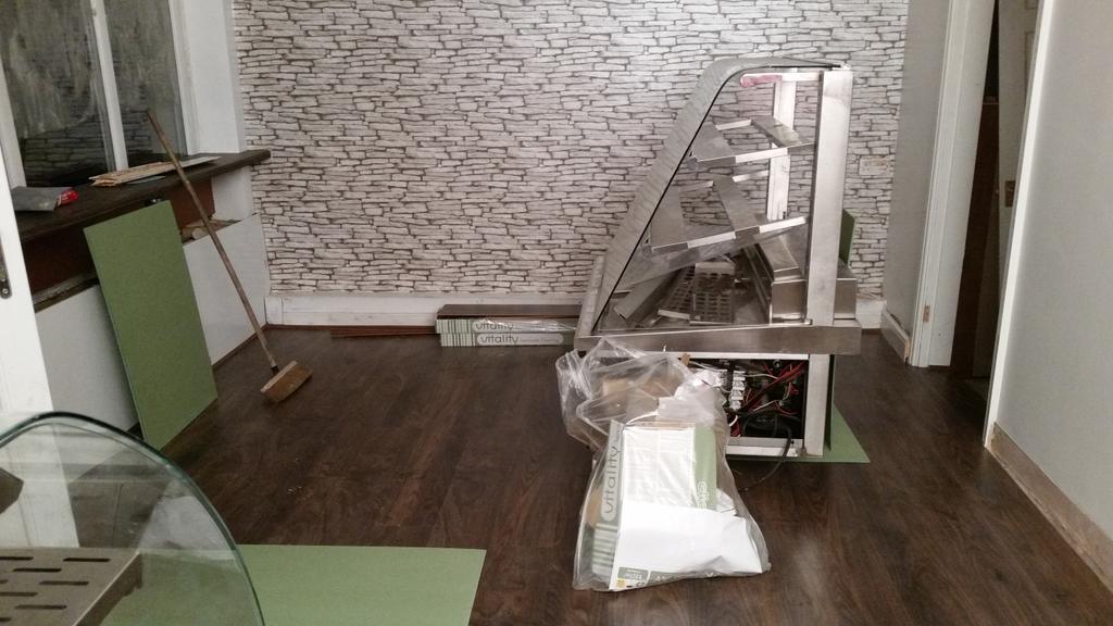cafedewrose's tweet photo. Opening Monday 12th January 2015 http://t.co/mRPw2QNnsx