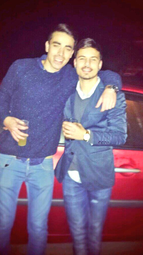 CarlitosLM_6's tweet photo. Lo paró con una mano, lo paró que yo la vi... @Chuskufficial http://t.co/9Fsd3rCric