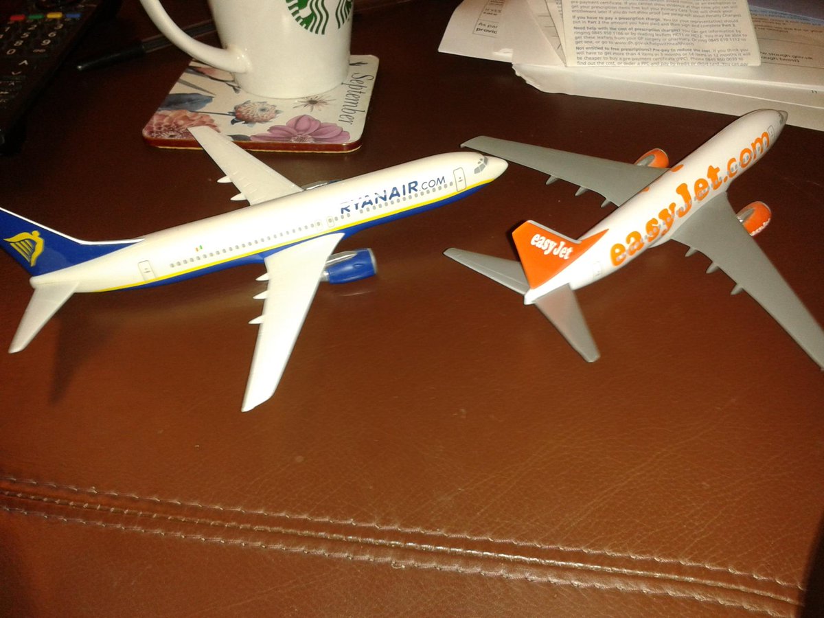 MT111tmd123's tweet image. Some models of airlines/liveries that are no more... #avgeek #modelcollector