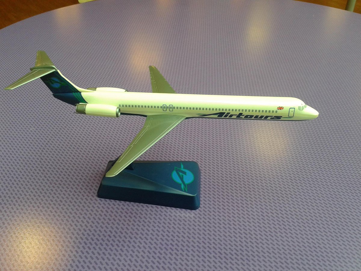 MT111tmd123's tweet image. Some models of airlines/liveries that are no more... #avgeek #modelcollector