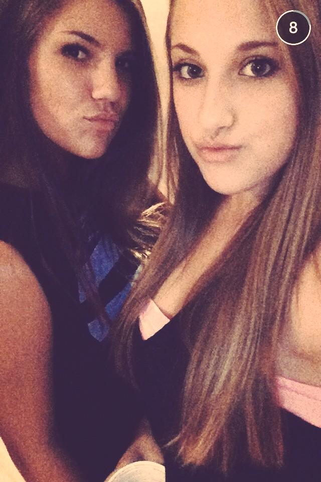 elizaengstrom's tweet photo. happy 17th birthday liv love youuu🎉🎈💘 http://t.co/C6WldRnOEx
