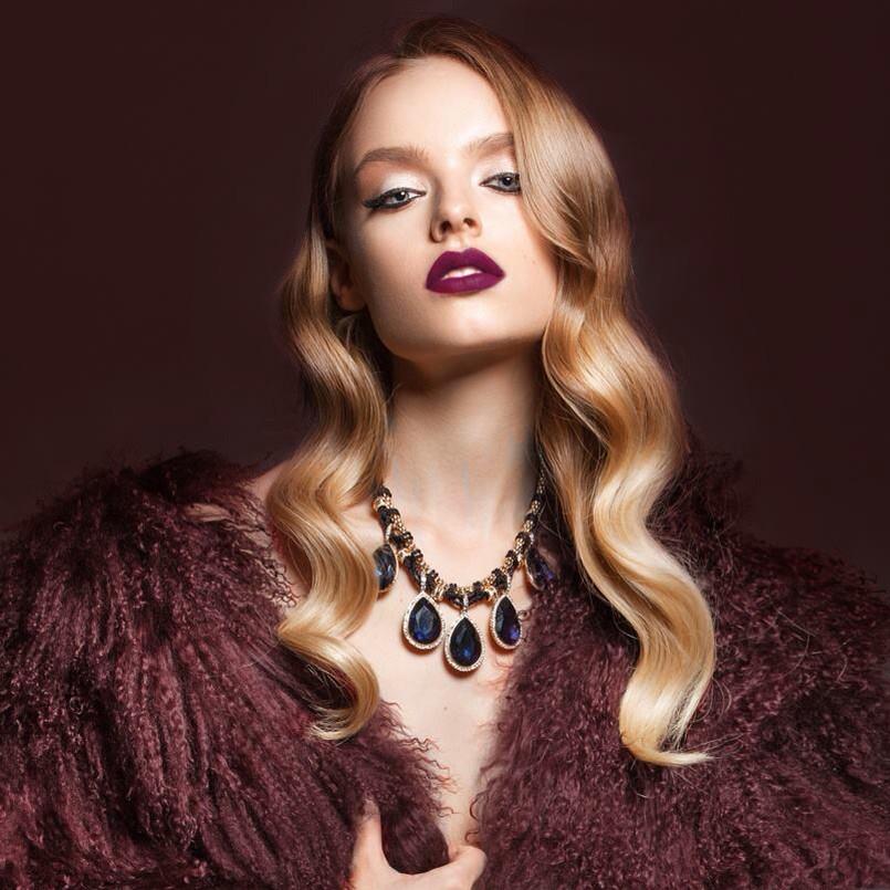 Hair_WardrobeUS's tweet photo. Soft, feminine fingerwaves &amp; rich pigments leave you blushing crimson. #hairmeetwardrobe http://t.co/Zfx7LOFYpU