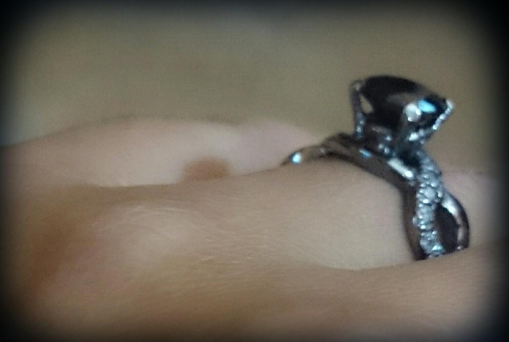 RakishRicha's tweet image. #committedForLife #liveForLove #rebelHeart :) ;)