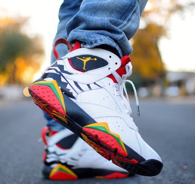 SneakerPics23's tweet photo. Bin 7's http://t.co/bKJ0q11K1q