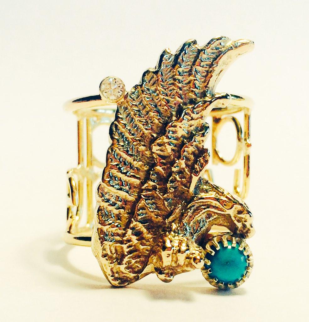 ingeleussenkamp's tweet photo. true love for #Sioux #legends #dakota #tanka #wayate and #eagles in #gold #diamond #turkoys #ring http://t.co/BBLn8WSgxd