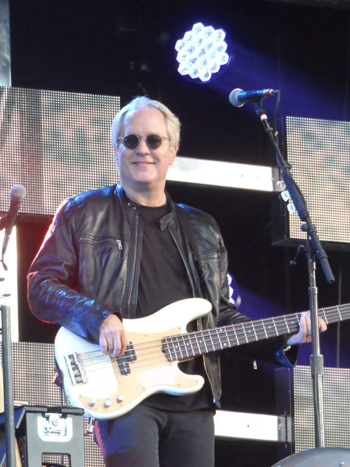 Happy birthday to hugh mcdonald (huey)...keep on rockin\ and have a fab day 