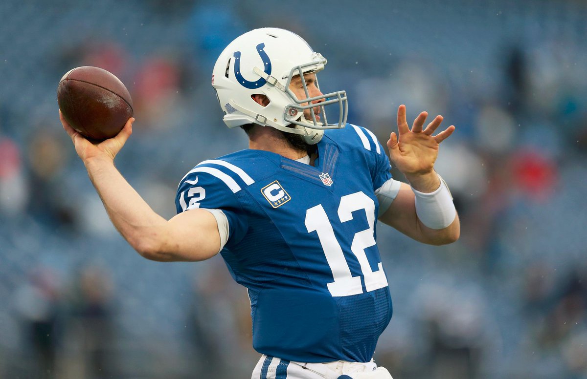SportsCenter's tweet photo. Andrew Luck passes Peyton Manning for the most passing yards in a single-season in Colts history. http://t.co/b8gWG8uTrW