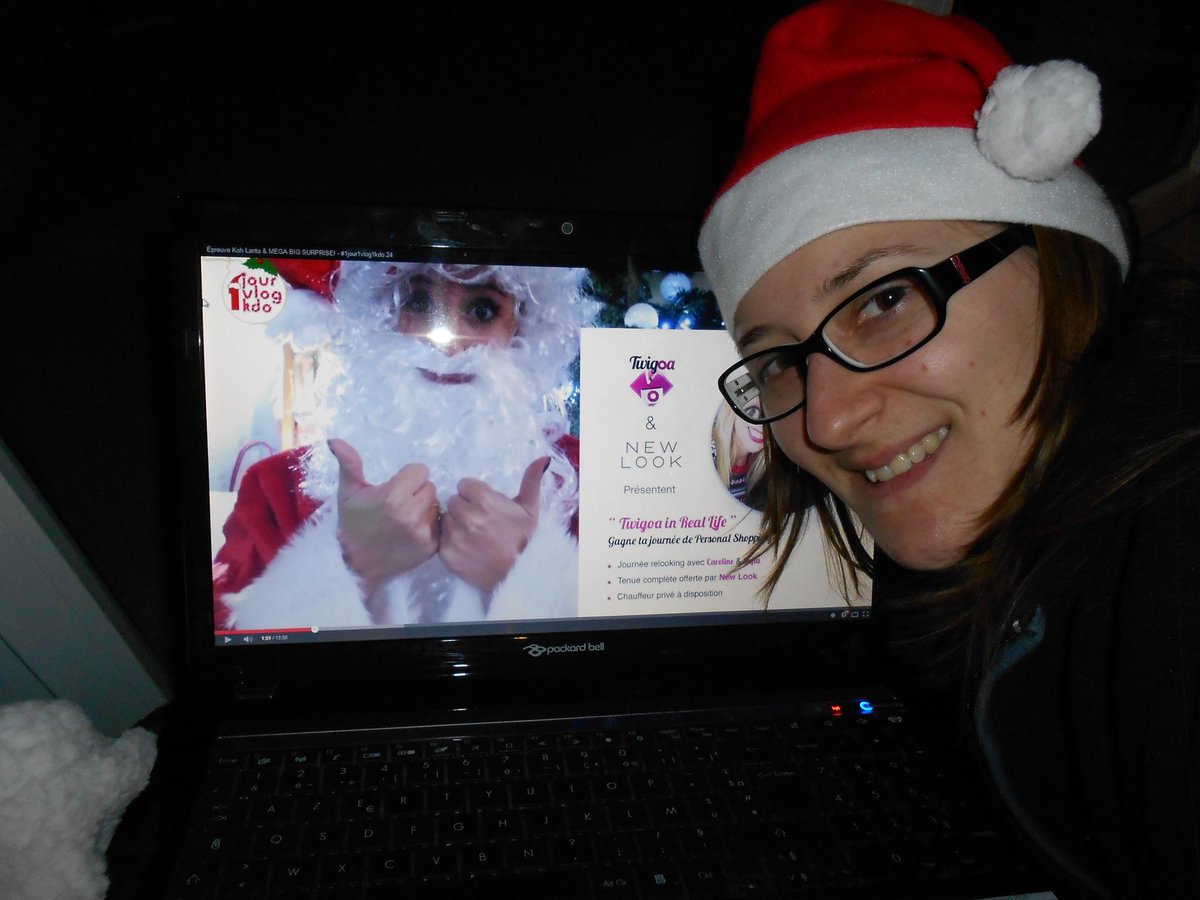 HAPPYangeAILE's tweet photo. Joyeuses fêtes , je croise les doigt !!!  #1jour1vlog1kdo #twigoainreallife http://t.co/Csp1Ondce7