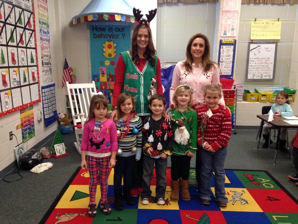CarrieCarter82's tweet photo. Ugly sweater day http://t.co/XFCA5c0wVT