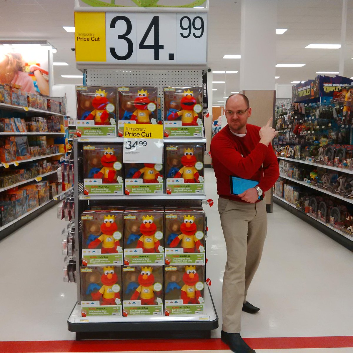 sarah100004's tweet photo. Rockin' with Elmo! #3110, #D3115 #wegotthis #kjinspire http://t.co/sM3pljbVNy