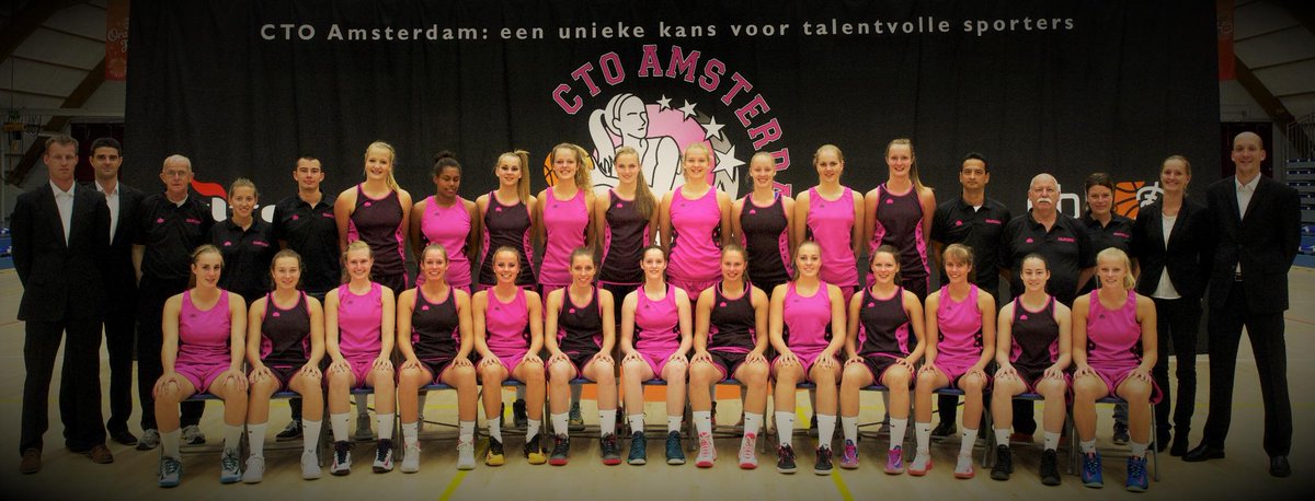 CTOBasketball's tweet photo. Namens het CTO Vrouwenbasketball wensen we jullie fijne feestdagen en een sportief 2015!
http://t.co/cITXfdqqxT http://t.co/2X1De3W4XT