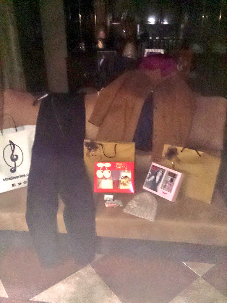 Gracias a todos!!  Me han encantado!! Pero muchas gracias aún por estar ahí y compartir mis días!  Os quiero 😘