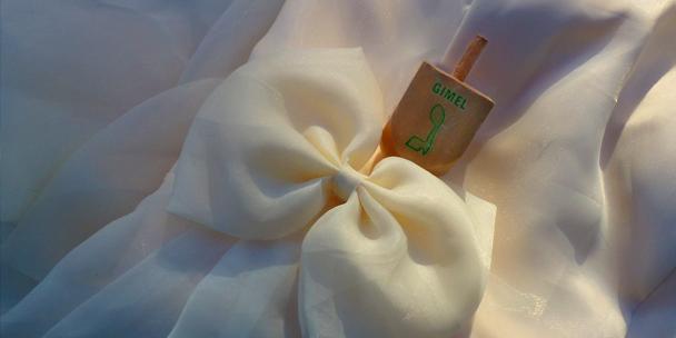 GatheringGuide's tweet image. If you're celebrating #Hanukkah tonight, take some #wedding inspiration!
weddings.gatheringguide.com/ac/wedding-rec… #Jewish #Hanukkah2014