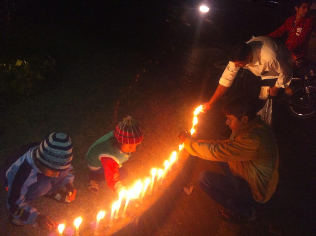 syedkarrarkazmi's tweet photo. #PeshawarAttack #WeStandWithPakistanArmy @qadir_ghori @SyedaShehlaRaza @MirSohrab @RashidRizvi110 #Organisedby #PSFpk http://t.co/7CTWzp4KGR