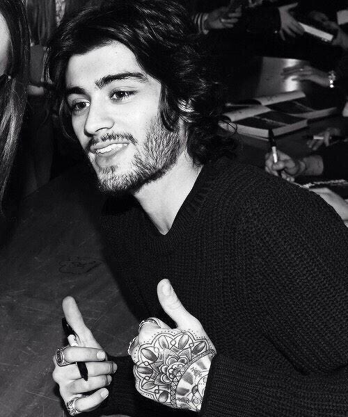 onedire97060502's tweet photo. #Citez ce tweet avec combien de Km vous sépare de votre rencontre Twitter
#SantaBring1DToFrance http://t.co/mEO82CAzPC