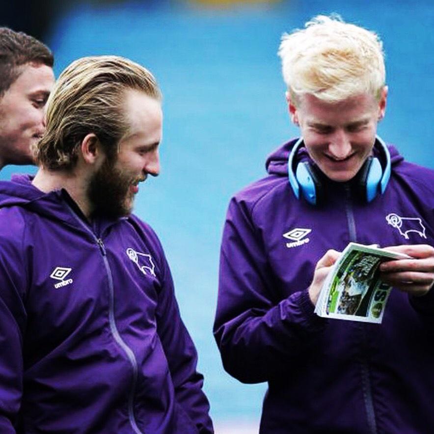 iT7Audio's tweet photo. @dcfcofficial v @chelseafc Who will win? #iT7Audio #wireless #headphones #bettertobedifferent http://t.co/TjLHYfVQn8