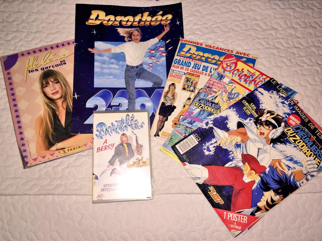 _aliiciia_off's tweet photo. Que de souvenirs .. Panini, Concert, Sitcoms AB, DBZ .. Génération Club #Dorothée #ClubDorothee #ClubHanouna #TPMP 😍 http://t.co/sACkhd6RXT