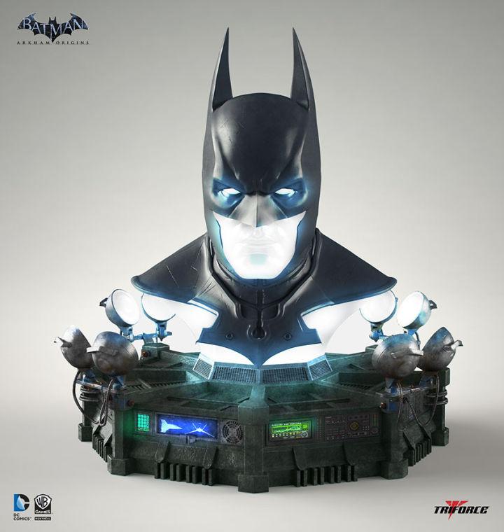 TNLVL's tweet image. OMG! This #Batman cowl can be yours for $850. Who'd love to receive this for a holiday gift?bit.ly/1GMGJoq