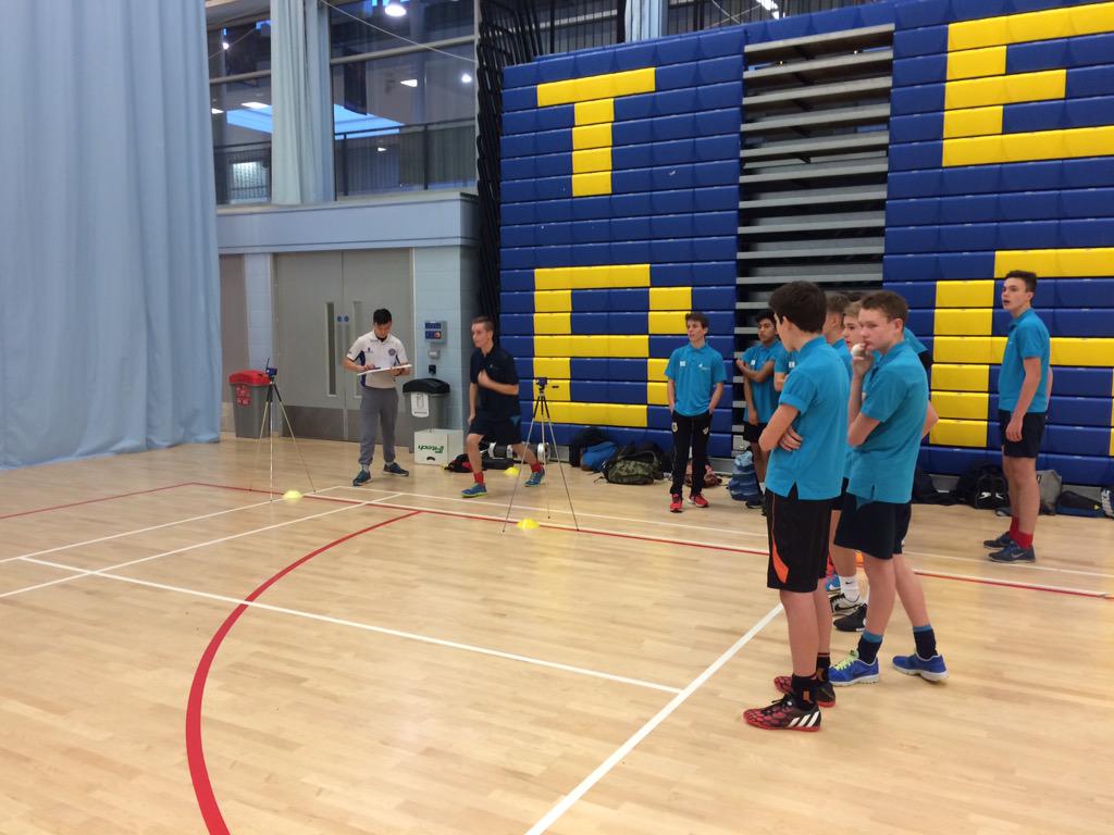 WrithlingtonPE's tweet image. The GCSE PE boys getting ready for the 20m sprint, at Bath Uni! #testingperformance