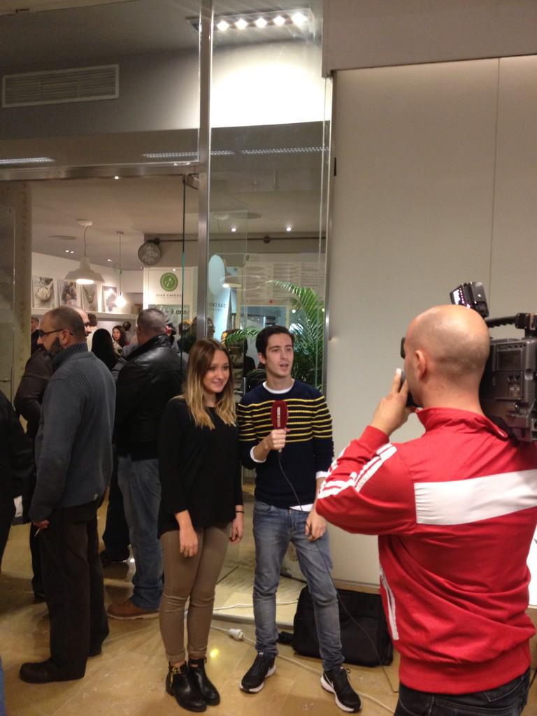 Live from #CiaoChecca #Valencia opening party with <a href="/MercadoColonVLC/">Mercado Colón</a> and #SlowFood