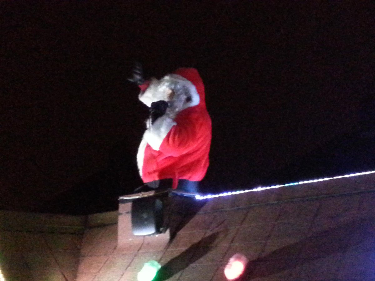 fairytwinkles's tweet photo. @SolihullSanta yay! we saw you. x http://t.co/S0OCNqUriO