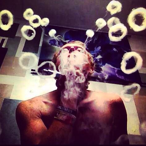 HookahPenCentrl's tweet photo. 🙌Rad Doubles Flowing Atcha💨 #VGOD #CLDMKR #Vape #SmokeTricks http://t.co/7HCmAzRzH8