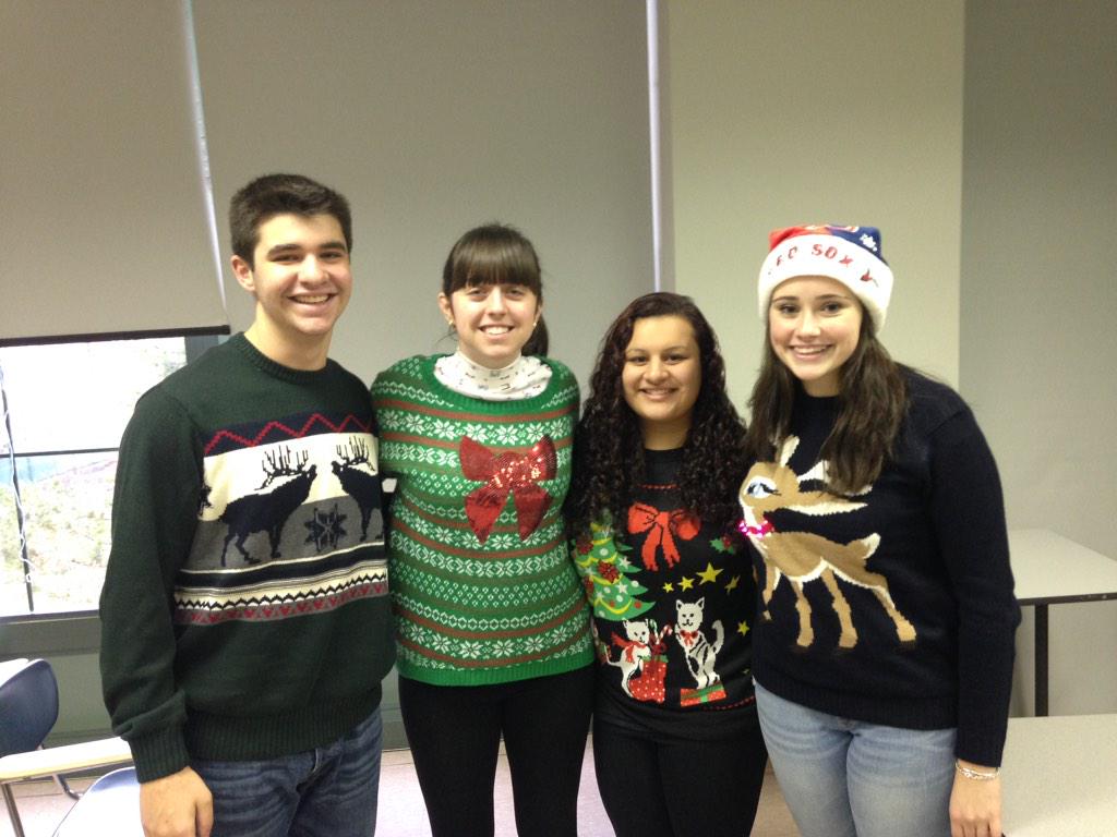 the_small_giant's tweet photo. Ugly Christmas sweaters for our last final of the semester💕🎅 #missingpickles http://t.co/KPMAbKjRNH