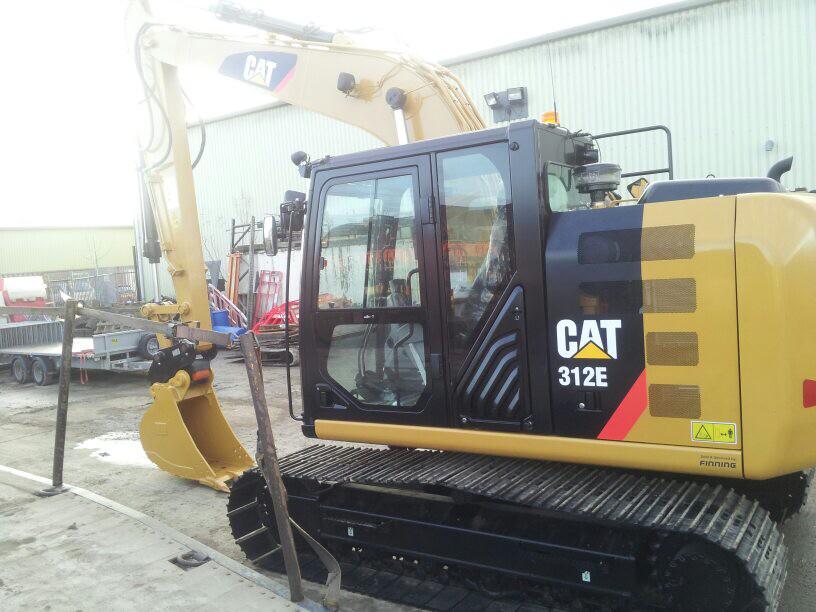 ElvingtonPlant's tweet photo. New Cat 312e added into the fleet today. 1st 13 tonner for us. Straight out on hire #maddecember!! http://t.co/hjJhcZRaxy