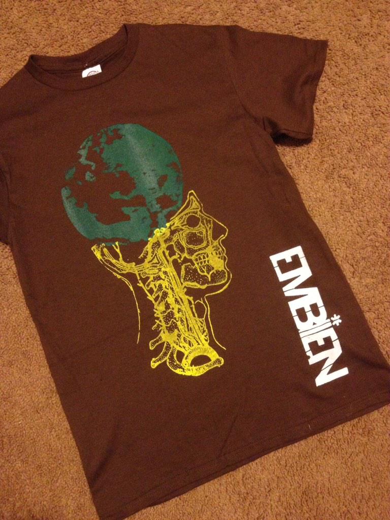 MikeEmbien's tweet image. Earthmind shirt! Size: Small Price: $15 text 4198703352 to order this one of a kind shirt! #embien #embienempire