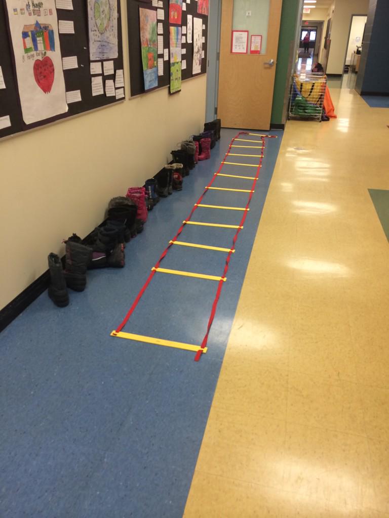 ChrisFenMac's tweet photo. Spotted at #PHSCalgary today. #dontwalkinthehallway http://t.co/fiOU6xyNhf