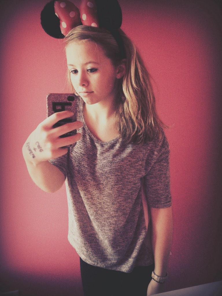 cathey_haley's tweet photo. cause darling im a nightmare dressed like a daydream💭 http://t.co/9M2o0HPODT