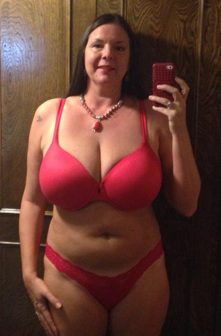 New red bra and panties from Victoria secret http://t.co/Ds44vgR36H<a href="/tag/yyz"class="tags"><span>#yyz</span></a>