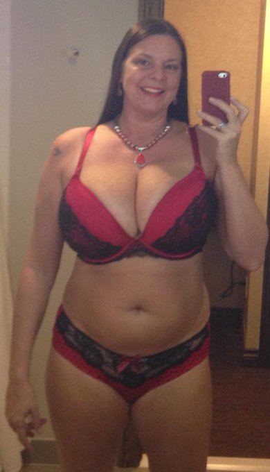 New bra from cacique. Panty by giant tiger ;) http://t.co/c8YZjWLgyH<a href="/tag/tbt"class="tags"><span>#tbt</span></a>
