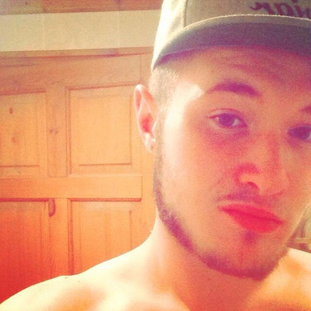 reece_don_john's tweet photo. Snapchat : Reece_jo http://t.co/J0hye8I2oU