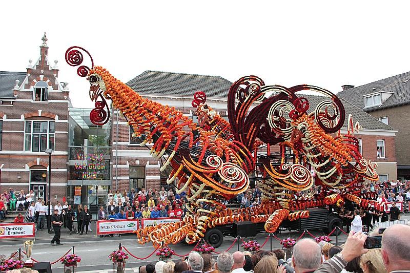 corso_wagens's tweet photo. Uit de veren- Markt 2013
Zundert
5e prijs
589 punten http://t.co/zIV9FSJ1wP