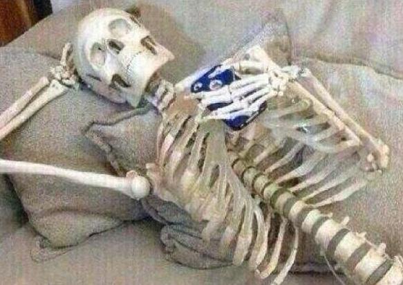 twittzendo's tweet image. esperando você puxar assunto primeiro