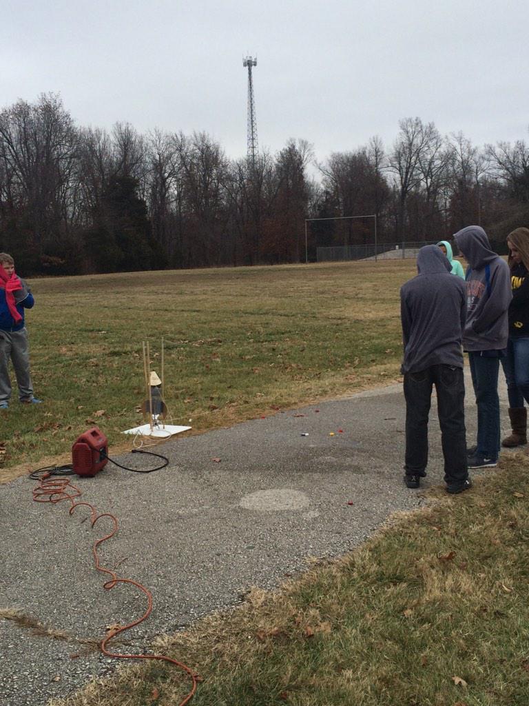 PViewSPS's tweet image. Baby it&apos;s cold outside but not too cold to launch some rockets #rocketscience #learningispersonal