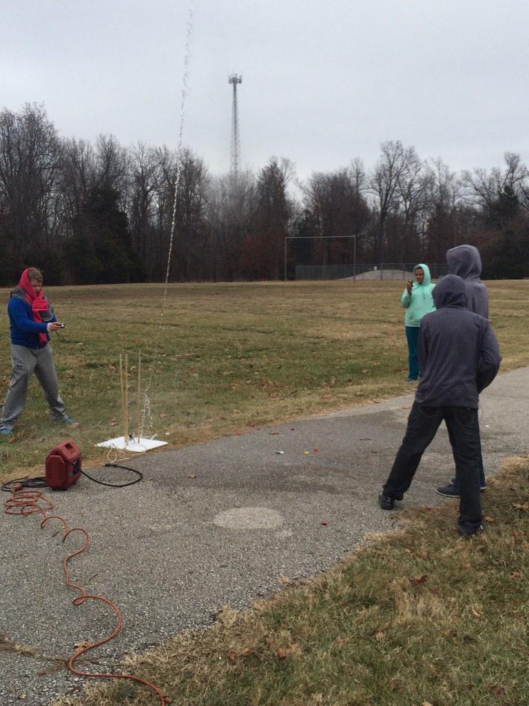 PViewSPS's tweet image. Baby it&apos;s cold outside but not too cold to launch some rockets #rocketscience #learningispersonal