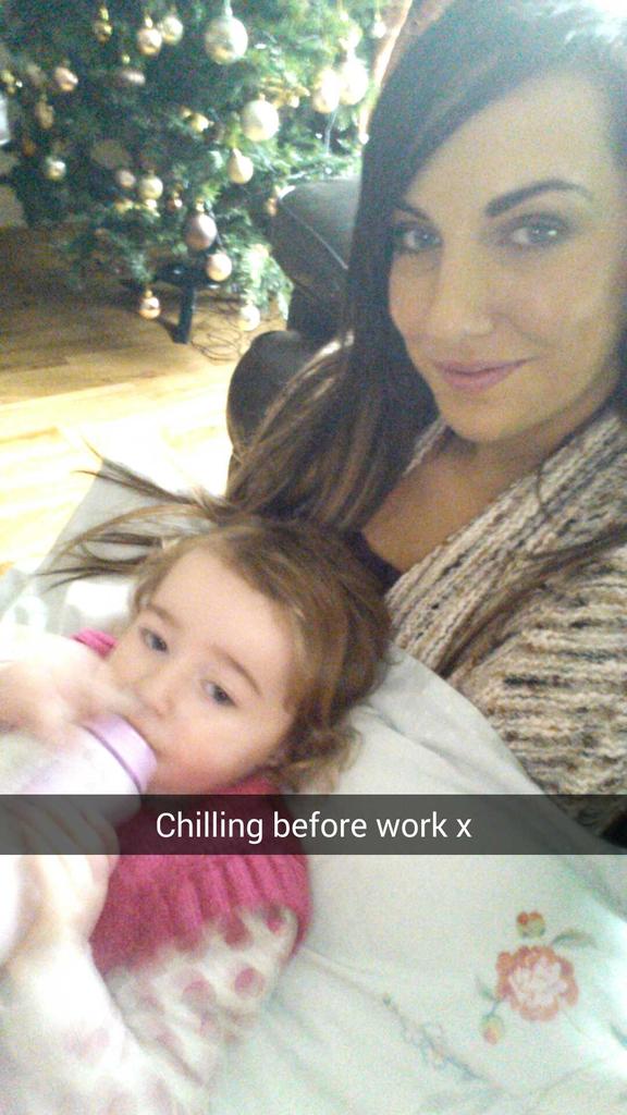 Angela Devlin (Angeladxoxo) Twitter