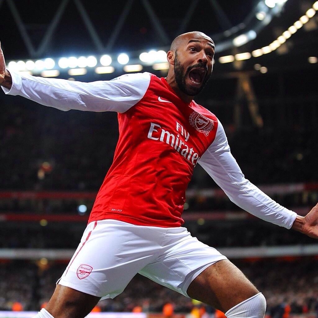 J'aurais aimé naître plus tôt juste pour suivre ta carrière ! youtube.com/watch?v=ko5jBn… Merci ! #MerciHenry #KingHenry