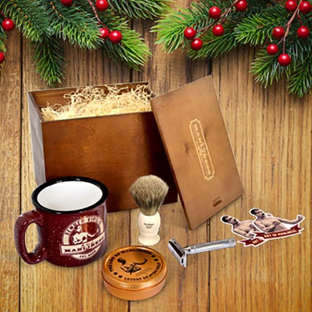 artofmanliness's tweet photo. 12 Manly Days of Christmas Continues. Today we're giving away one of our AoM safety razo... http://t.co/ulDx68eecC http://t.co/dWfvIYEcbg