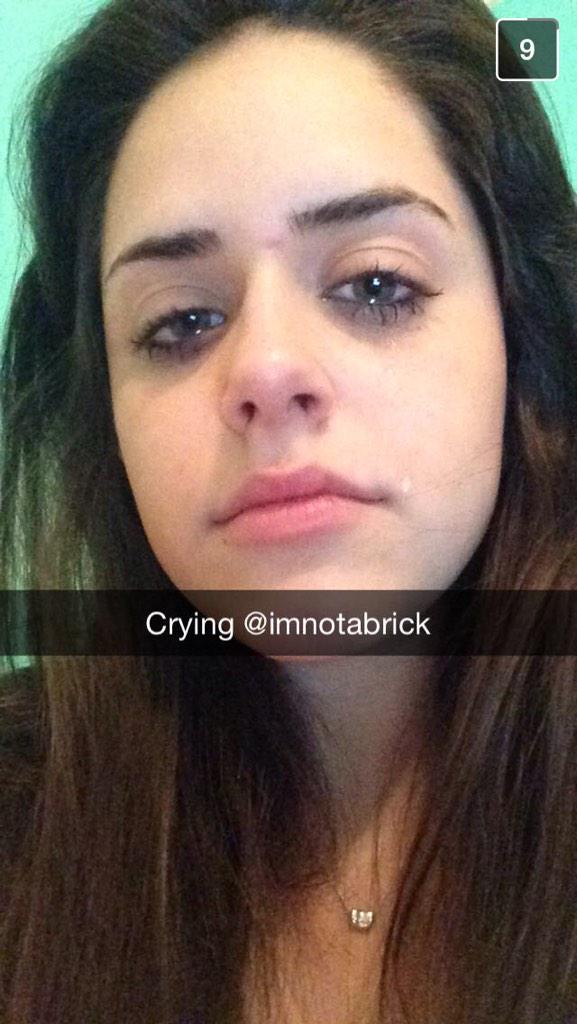 Ftlt14's tweet photo. Showing her true feelings #notabrick http://t.co/UjDDUbH6xf