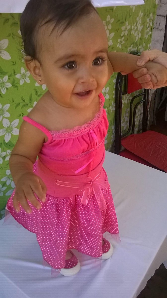 antonela_borges's tweet photo. Tesoro de la tía http://t.co/BDrvmXw9vn