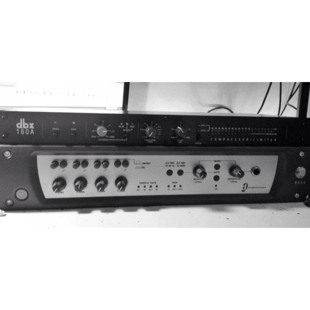 FredCorradini's tweet photo. @ArmonHize come to my studio with your new toy to test it with a real drums! http://t.co/Dm5NCJWROJ