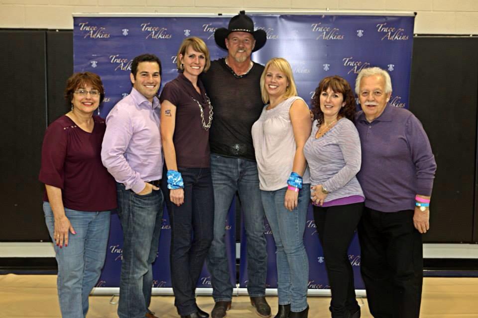 CostelloDDS's tweet photo. @DENTSPLYCaulk Favorite staff memory: meeting @TraceAdkins at #5xSummit with @SchedulingInst #WeLoveOurStaff http://t.co/kst9Cad75q