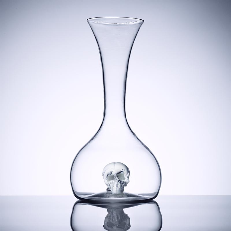 The ghost of Christmas past... wearevessel.com/products/morte… #SkullDecanter #wine #EsqueStudio #Morte #design