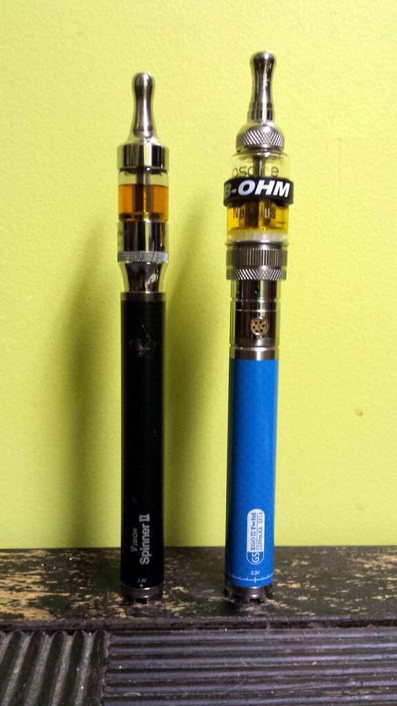 Vape_vibes's tweet photo. L: Vision Spinner II with Kangertech Protank 3. R: EGO II Twist with Aspire Nautilus 😍💯 http://t.co/iDxNADUadI