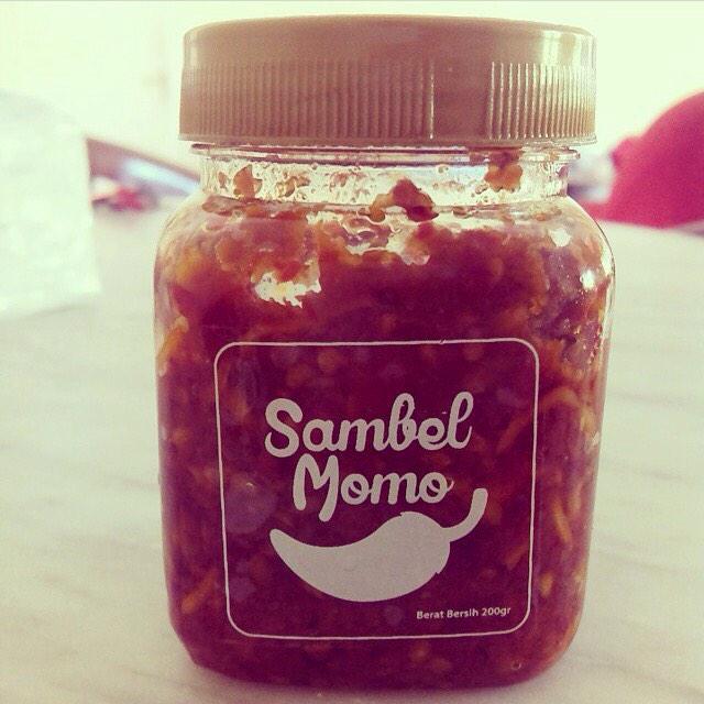 Sambel teri Rp. 40ribu (200 gr) cocok nih buat anak kosan. Tinggal dimakan pake nasi panas. Slurppp